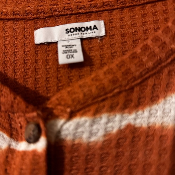 Casual waffle weave top.  Tye Dye type print. - Picture 4 of 4